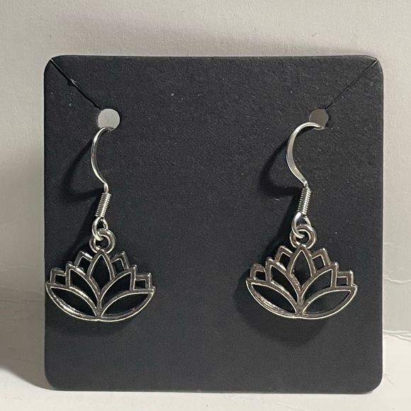 Mini earrings - Picture 3 of 3